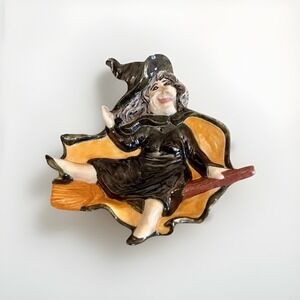 Vintage 1983 Nowell's Molds Ceramic Flying Witch Halloween Figurine Home Decor